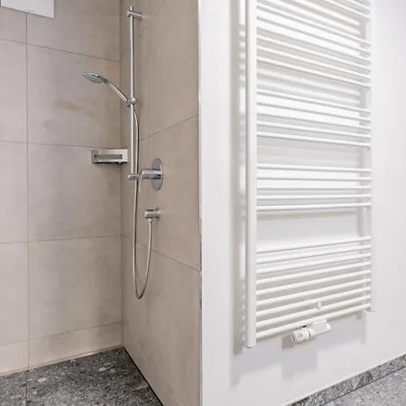 アパート Blick Ins Salzachtal ミッタージル